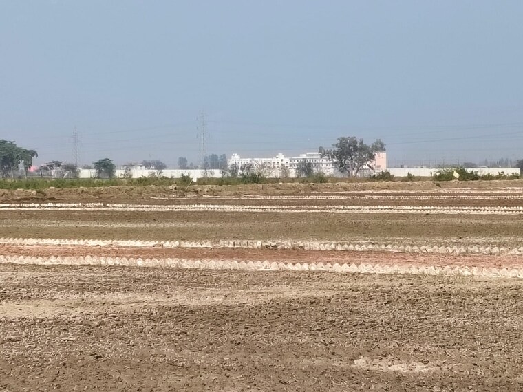 undefined, nh 2  85 Sq.Yd. Plot In Nh 2 Mathura 9370897