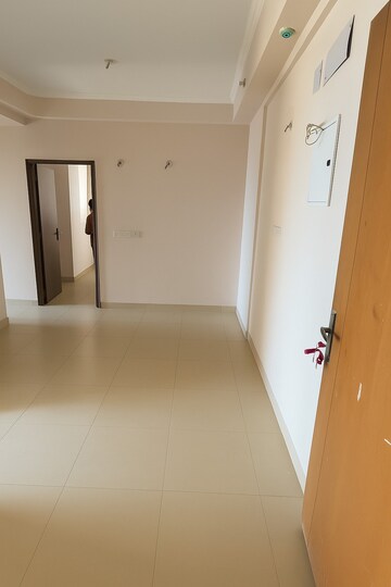 2 BHK Apartment For Rent in Zygon Square, Sector 63