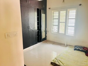 Room in 2 BHK Apartment at Godrej Eternity, Kanakapura Road – for Rent