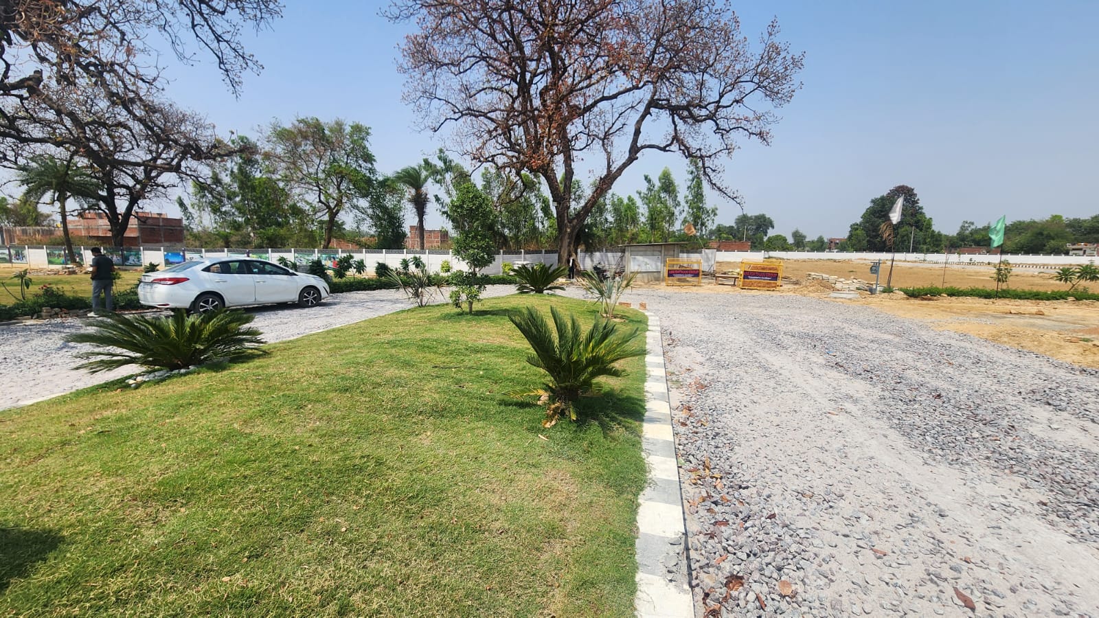Plot For Sale in Deepali Nagar