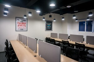  Office Space For Rent in Palasia Square