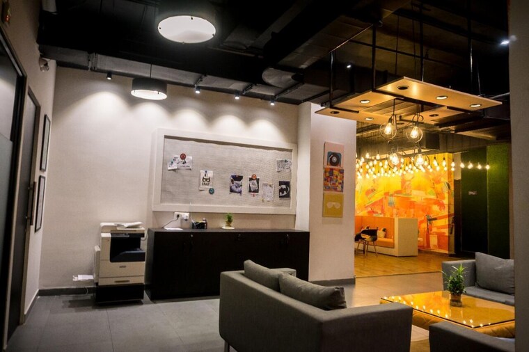 undefined, palasia square Commercial Office Space 1909 Sq.Ft. In Palasia Square Indore 9370953