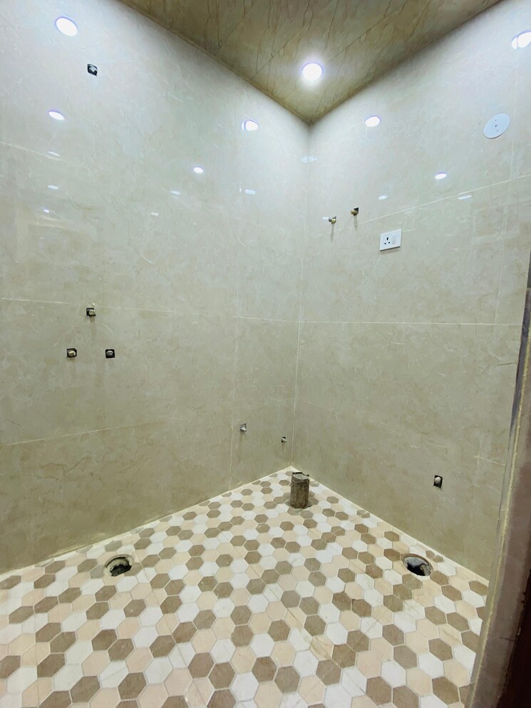 Bathroom, niti khand i 2 Bedroom 950 Sq.Ft. Builder Floor In Niti Khand I Ghaziabad 9371221