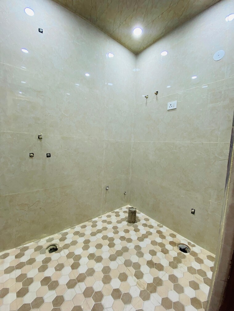 Bathroom, niti khand i 2 Bedroom 950 Sq.Ft. Builder Floor In Niti Khand I Ghaziabad 9371221