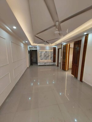 Kitchen in 3 BHK Apartment at Amrapali Platinum, Sector 119 – for Sale