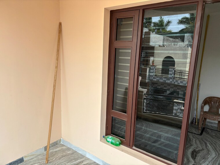 undefined, patiala road 3 Bedroom 130 Sq.Yd. Independent House In Patiala Road Zirakpur 9370992