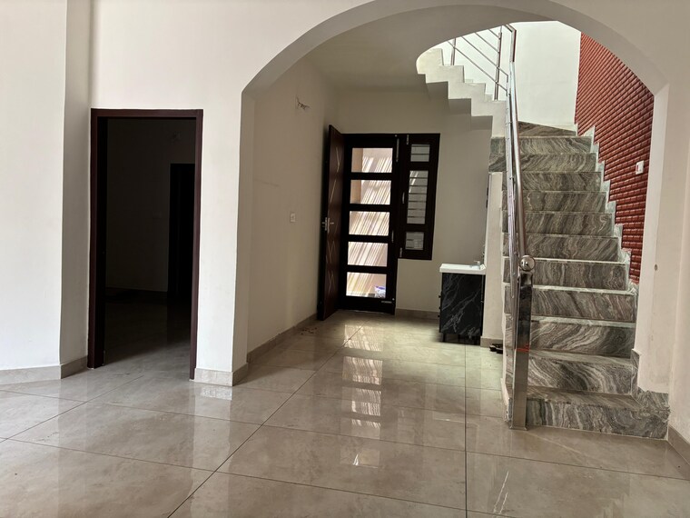 undefined, patiala road 3 Bedroom 130 Sq.Yd. Independent House In Patiala Road Zirakpur 9370992