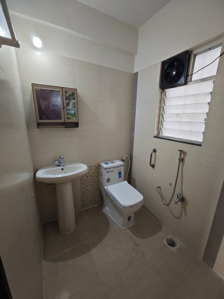 Bathroom, 5-star-royal-grande 2 Bedroom 616 Sq.Ft. Apartment In Wakad Pune 9371086