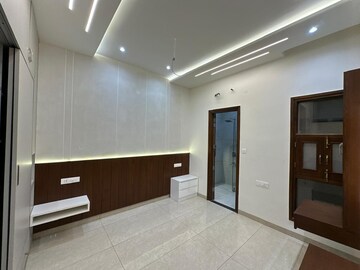 Room in 5 BHK Independent House at Kharar Mohali Road – for Sale