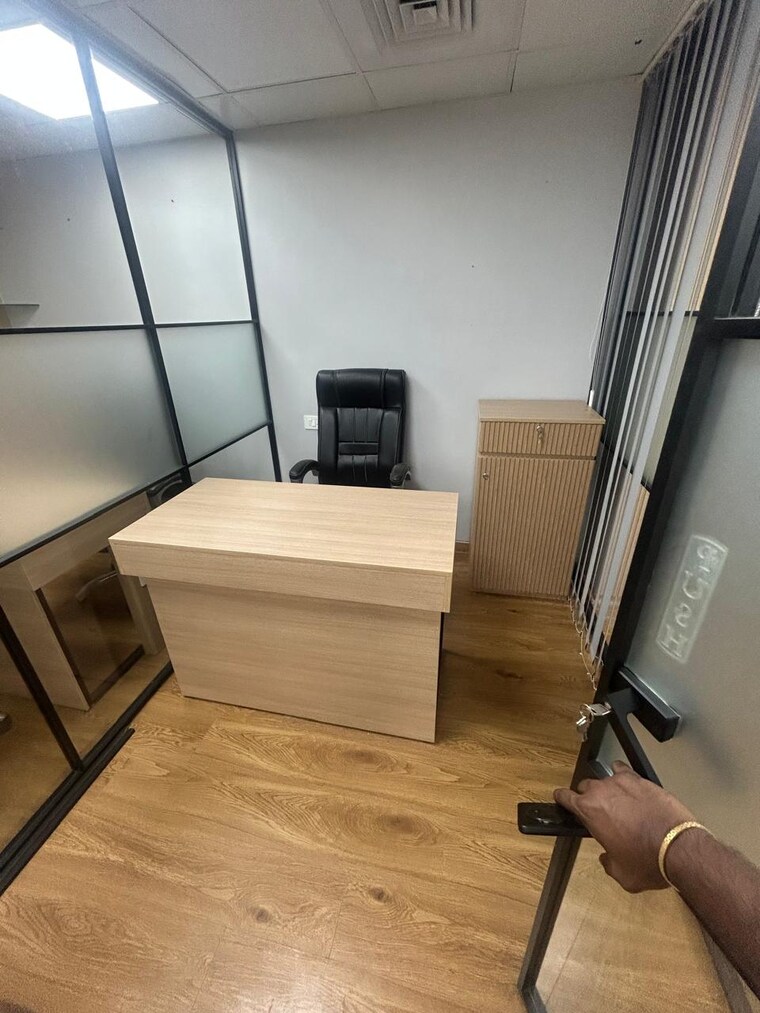 undefined, one-bkc Commercial Office Space 800 Sq.Ft. In Bandra East Mumbai 9371264