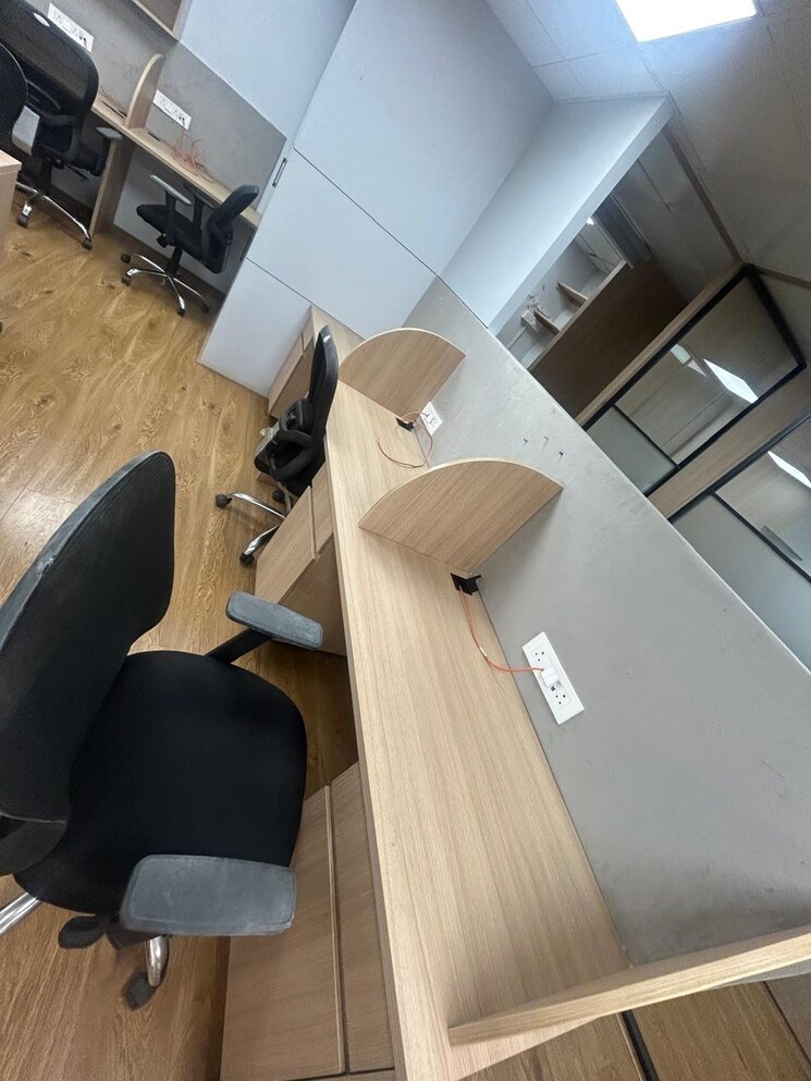 Team Area, one-bkc Commercial Office Space 800 Sq.Ft. In Bandra East Mumbai 9371264