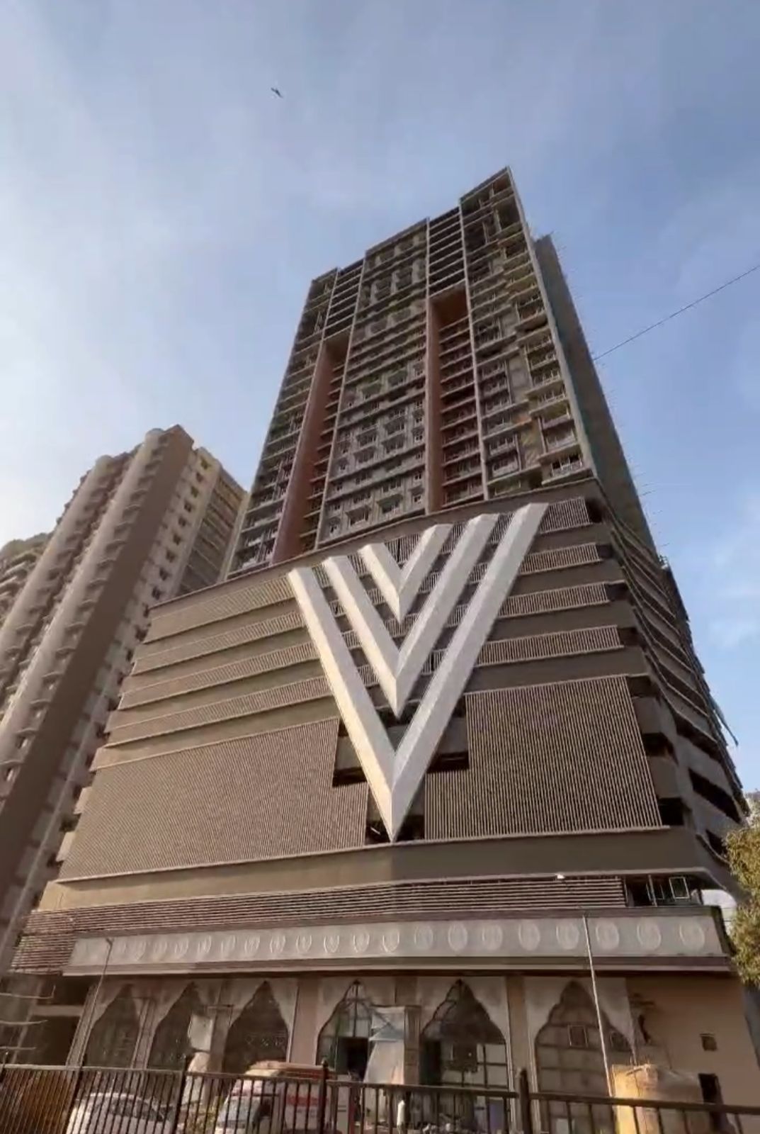 2.5 BHK Apartment For Sale in Mahaveer Solitaire Edge