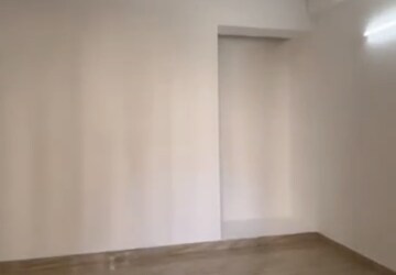 Room in 3 BHK Apartment at Amrapali Platinum, Sector 119 – for Sale