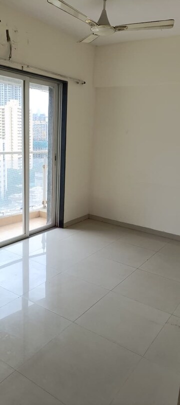 Room in 2.5 BHK Apartment at DB Woods, Goregaon East – for Sale