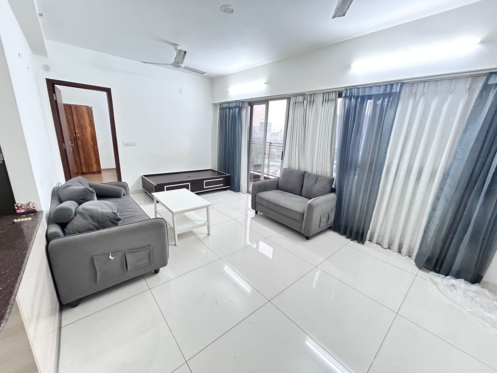 1 BHK + Extra Room 383 Sq.Ft. Apartment in Amanora Adreno Towers