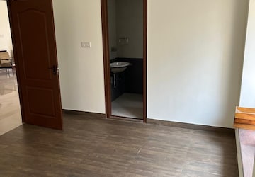 Room in 2 BHK Builder Floor at Madhyamgram – for Rent