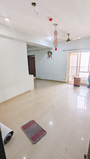 Room in 3 BHK Apartment at Amrapali Princely Estate, Sector 76 – for Sale