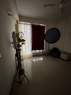 Room in 3 BHK Apartment at Amrapali Princely Estate, Sector 76 – for Sale