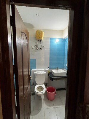 Bathroom in 3 BHK Apartment at Amrapali Princely Estate, Sector 76 – for Sale