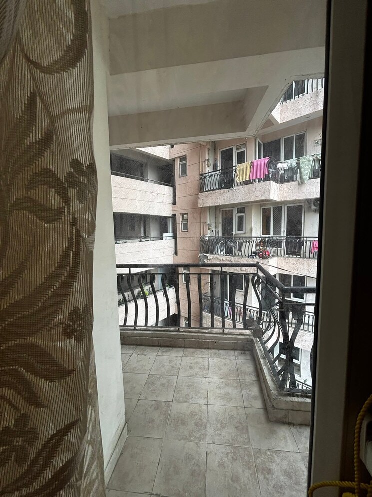 Balcony, amrapali-princely-estate 3 Bedroom 1315 Sq.Ft. Apartment In Sector 76 Noida 9371555