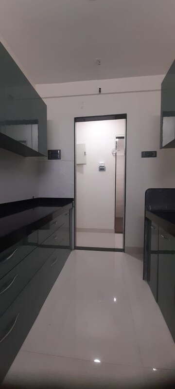 Room in 2 BHK Apartment at Swapnalok Towers, Malad East – for Rent