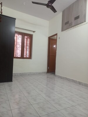 Room in 3 BHK Independent House at Ejipura – for Rent