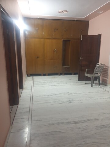 Room in 2 BHK Independent House at Sector 16 – for Rent