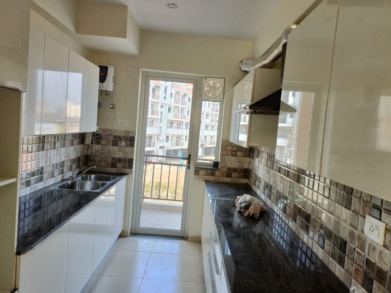 Kitchen, sushma-valencia 3 Bedroom 1800 Sq.Ft. Apartment In International Airport Road Zirakpur 9371655