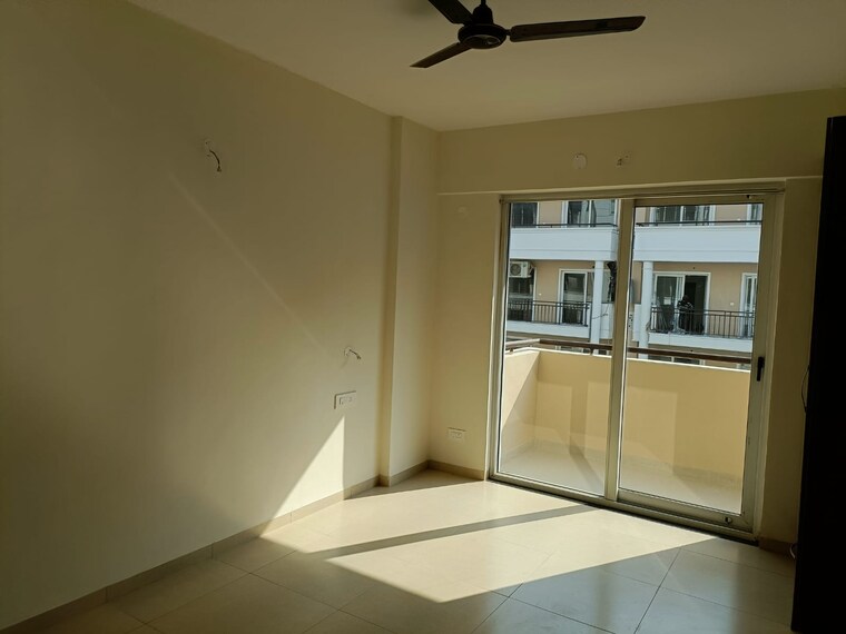 Room, sushma-valencia 3 Bedroom 1800 Sq.Ft. Apartment In International Airport Road Zirakpur 9371655