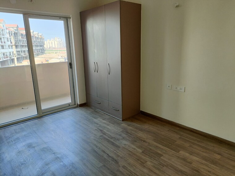 Room, sushma-valencia 3 Bedroom 1800 Sq.Ft. Apartment In International Airport Road Zirakpur 9371655