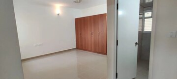 Room in 3 BHK Apartment at Mantri Webcity, Hennur – for Rent