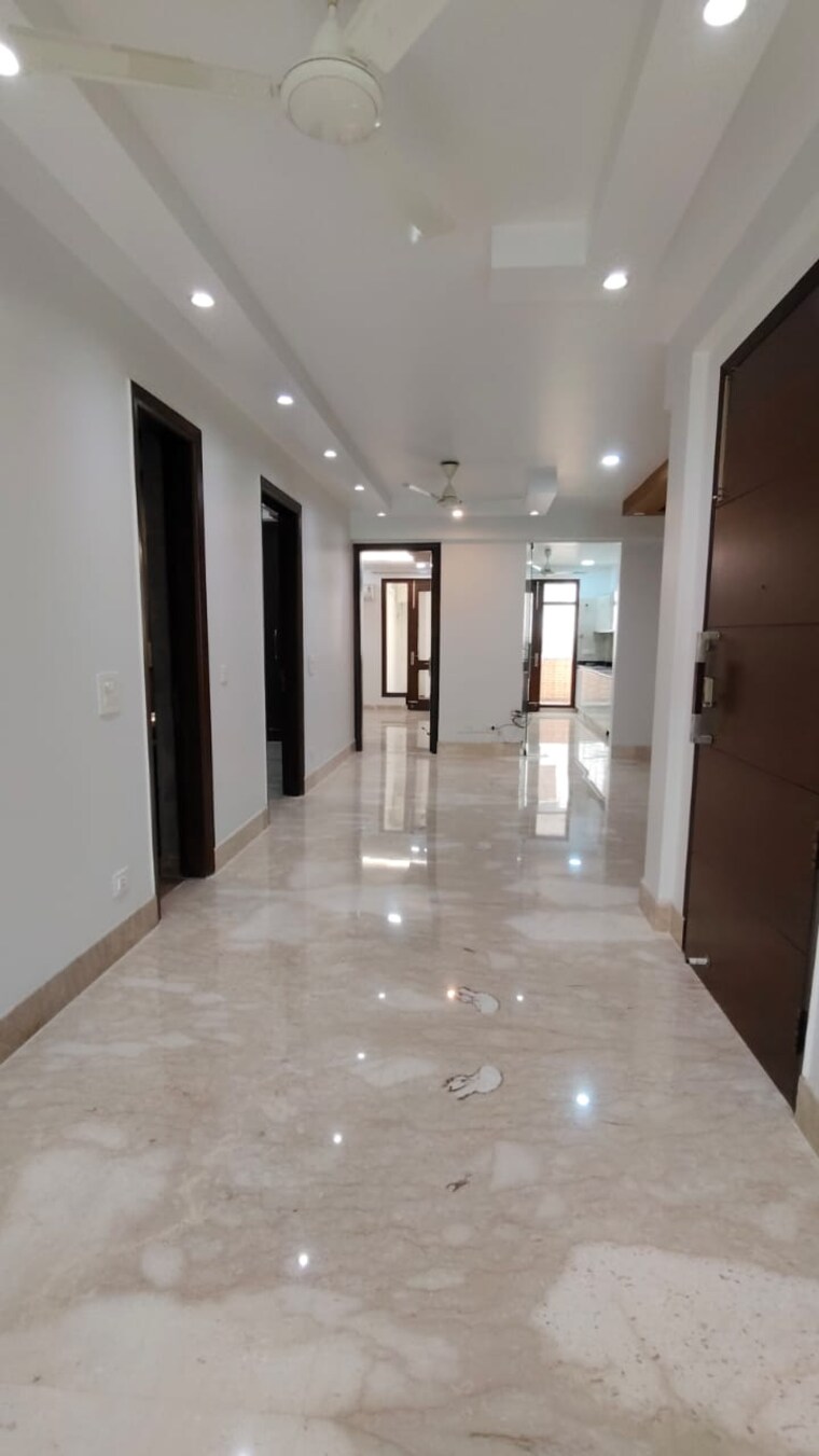 Room, saket 4 Bedroom 2700 Sq.Ft. Builder Floor In Saket Delhi 9371696