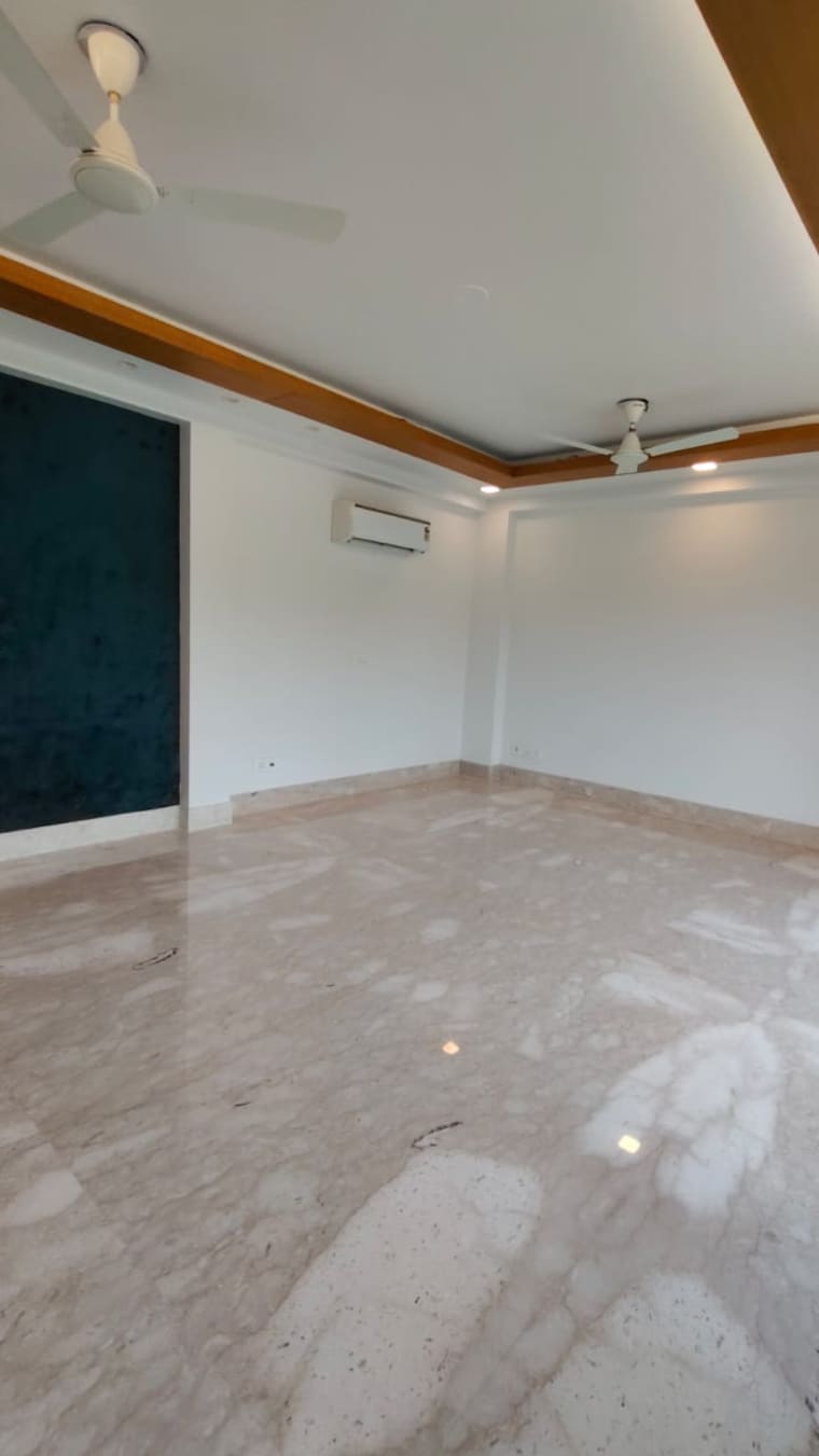 Room, saket 4 Bedroom 2700 Sq.Ft. Builder Floor In Saket Delhi 9371696