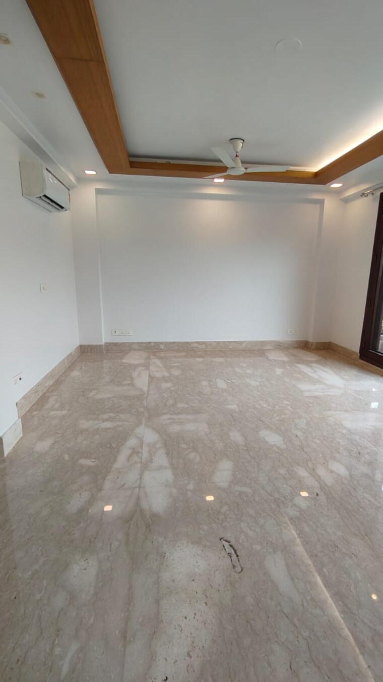 Room, saket 4 Bedroom 2700 Sq.Ft. Builder Floor In Saket Delhi 9371696