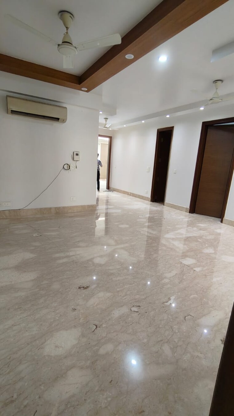 Room, saket 4 Bedroom 2700 Sq.Ft. Builder Floor In Saket Delhi 9371696