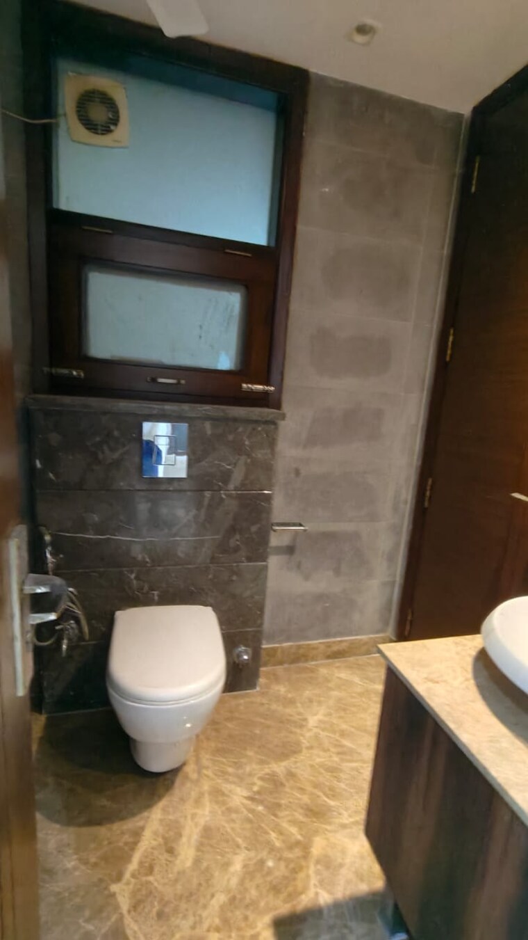 Bathroom, saket 4 Bedroom 2700 Sq.Ft. Builder Floor In Saket Delhi 9371696