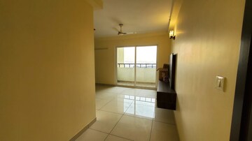 Room in 3 BHK Apartment at Prestige Lakeside Habitat, Varthur – for Rent