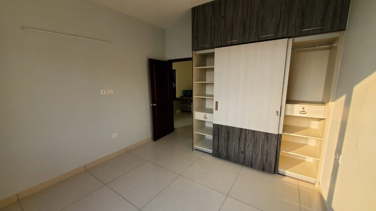 Room, prestige-lakeside-habitat 3 Bedroom 1655 Sq.Ft. Apartment In Varthur Bangalore 9371719