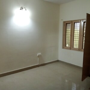 Room in 3 BHK Independent House at Ejipura – for Rent