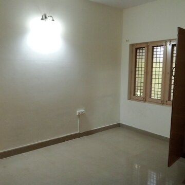 Room in 3 BHK Independent House at Ejipura – for Rent