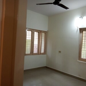 Room in 3 BHK Independent House at Ejipura – for Rent