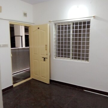 Room in 1 BHK Builder Floor at Ejipura – for Rent
