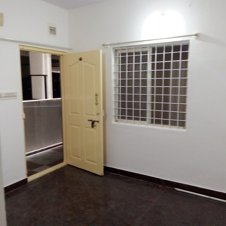 Room, ejipura 1 Bedroom 400 Sq.Ft. Builder Floor In Ejipura Bangalore 9371833