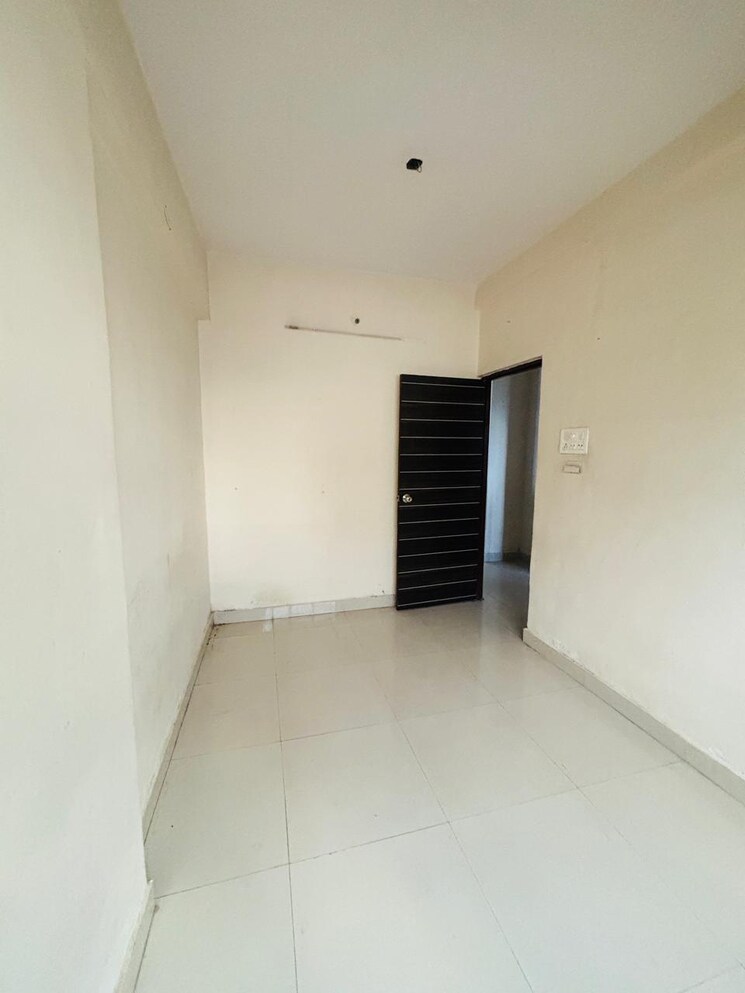 Room, anamika-chs-dombivli-west 1 Bedroom 400 Sq.Ft. Apartment In Dombivli West Thane 9371978