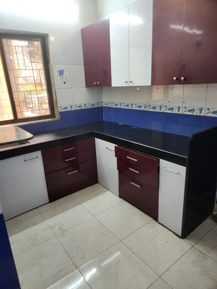 Kitchen, shiv-pooja-chs 2 Bedroom 810 Sq.Ft. Apartment In Sanpada Sector 1 Navi Mumbai 9372060