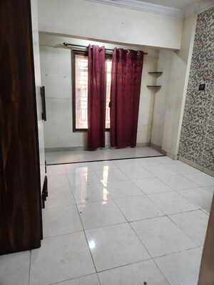 Room in 2 BHK Apartment at Shiv Pooja CHS, Sanpada Sector 1 – for Rent