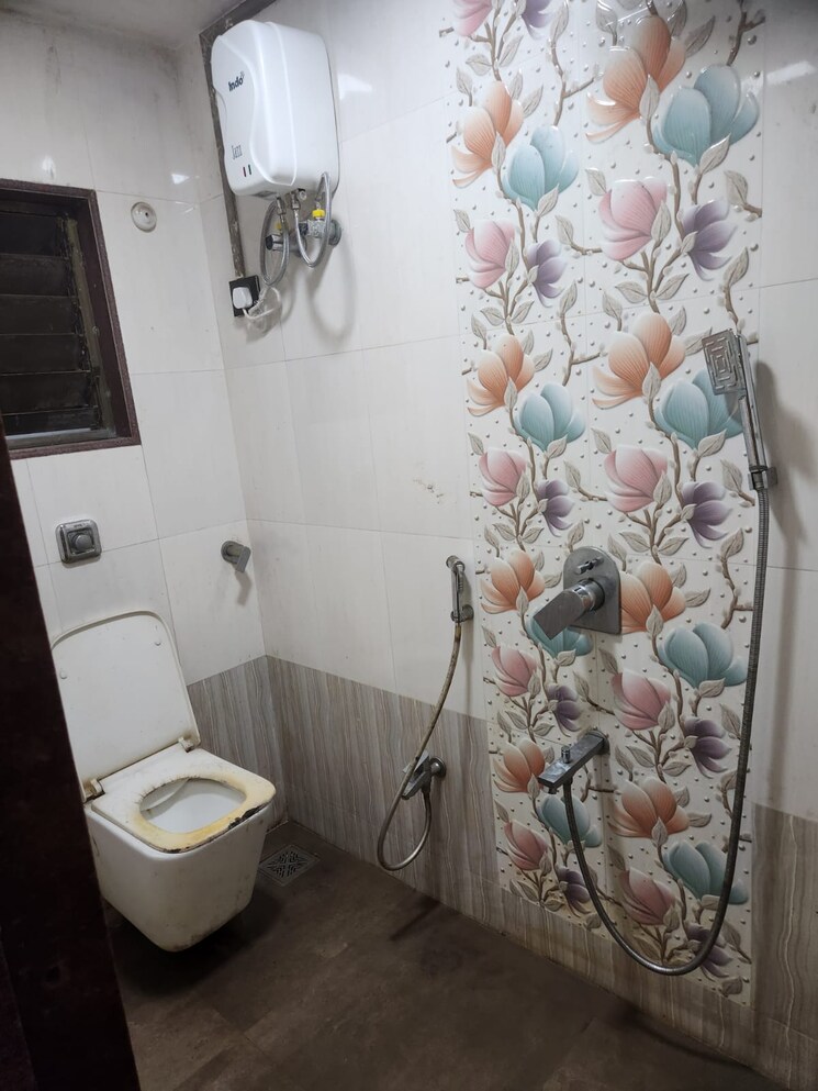 Bathroom, shiv-pooja-chs 2 Bedroom 810 Sq.Ft. Apartment In Sanpada Sector 1 Navi Mumbai 9372060
