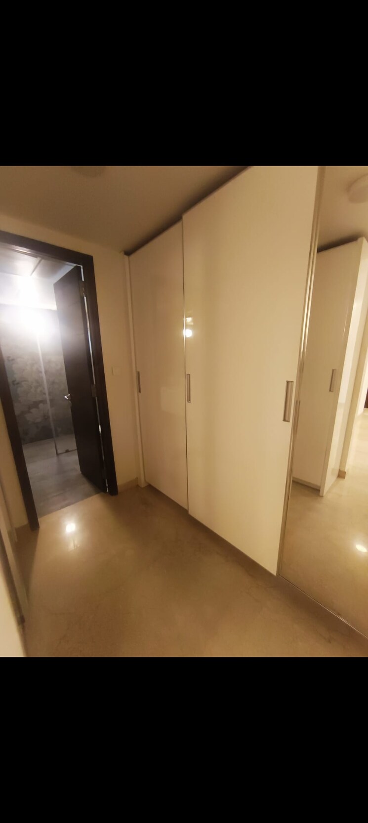 Room, indiranagar 3 Bedroom 2500 Sq.Ft. Apartment In Indiranagar Bangalore 9372166