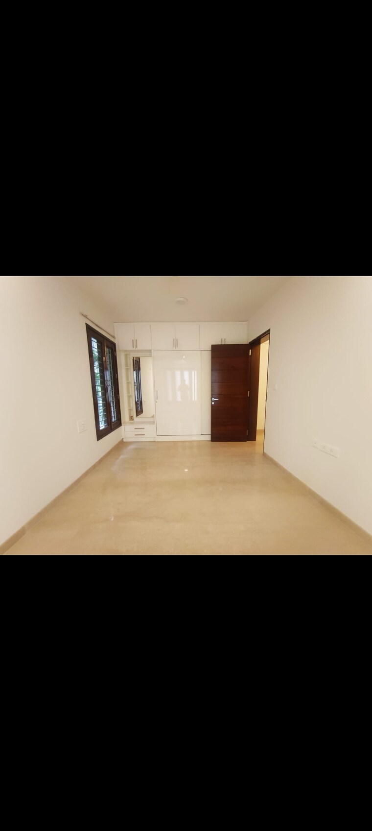 Room, indiranagar 3 Bedroom 2500 Sq.Ft. Apartment In Indiranagar Bangalore 9372166