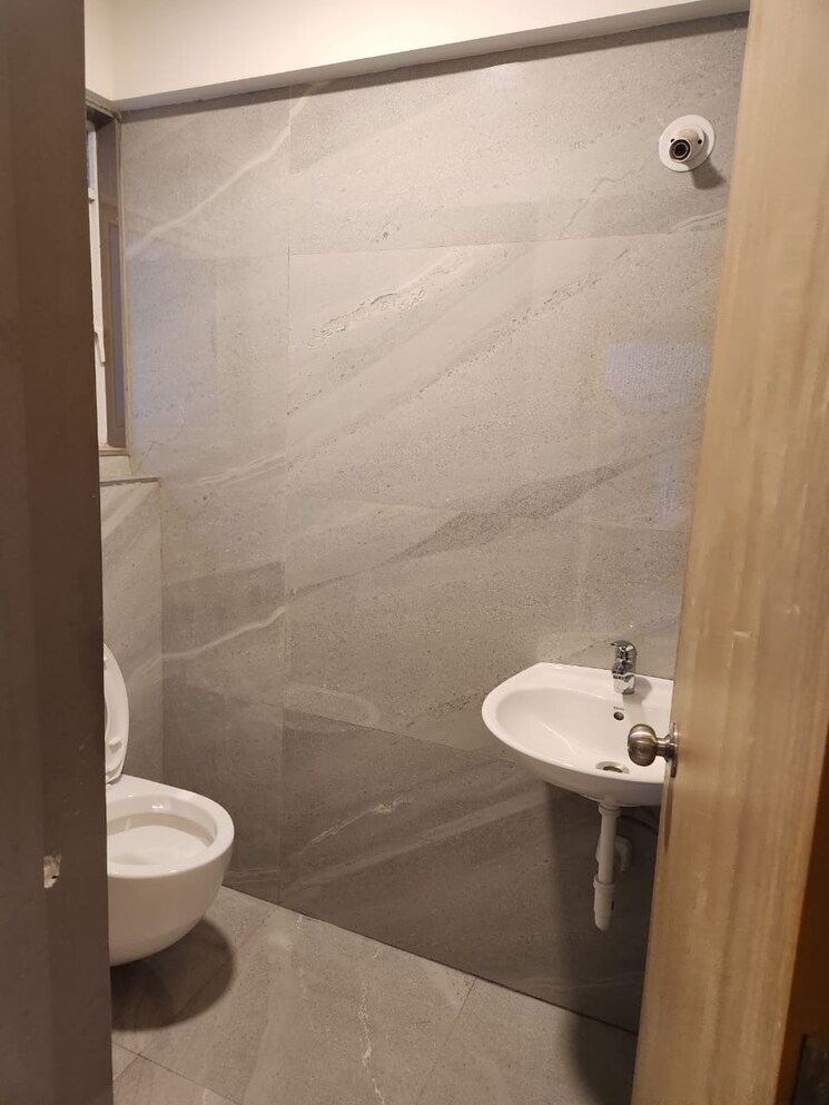 Bathroom, suvasya-swastik-onyx 2 Bedroom 570 Sq.Ft. Apartment In Tagore Nagar Mumbai 9372198